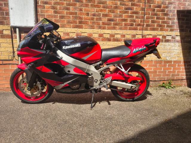 Kawasaki, Ninja ZX 9, 2002, 899 (cc) | in Leicester