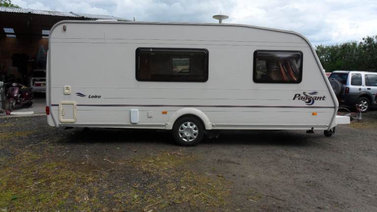 BAILEY PAGEANT LOIRE 4 BERTH 2004