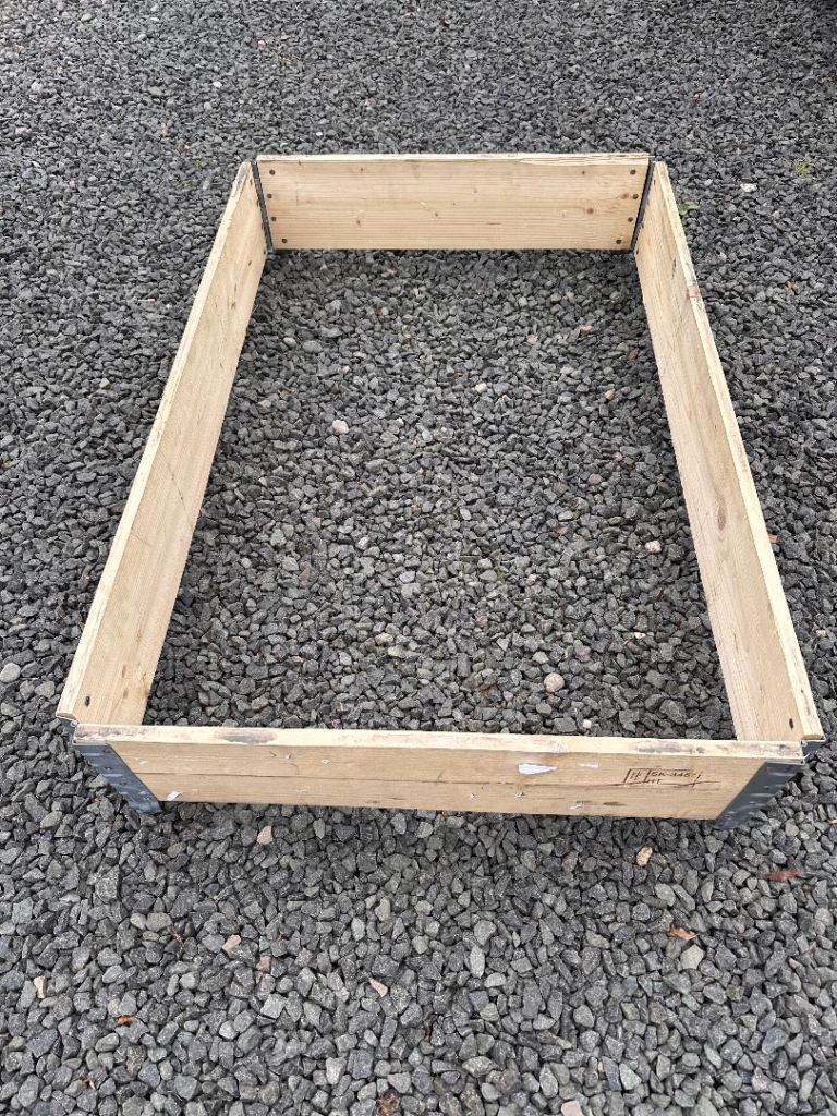 Raised Beds / Pallet Collars.