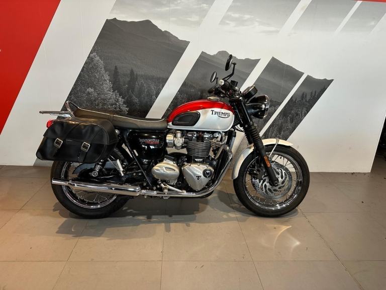 Triumph Bonneville T120 Bud Ekins Edition 2020 with 12,581 miles 