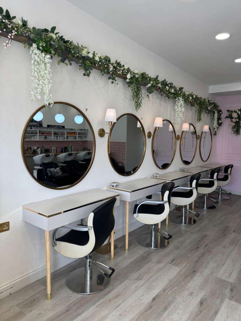 Salon Chair to Rent – Premium Hayes End Salon – Flexible Days