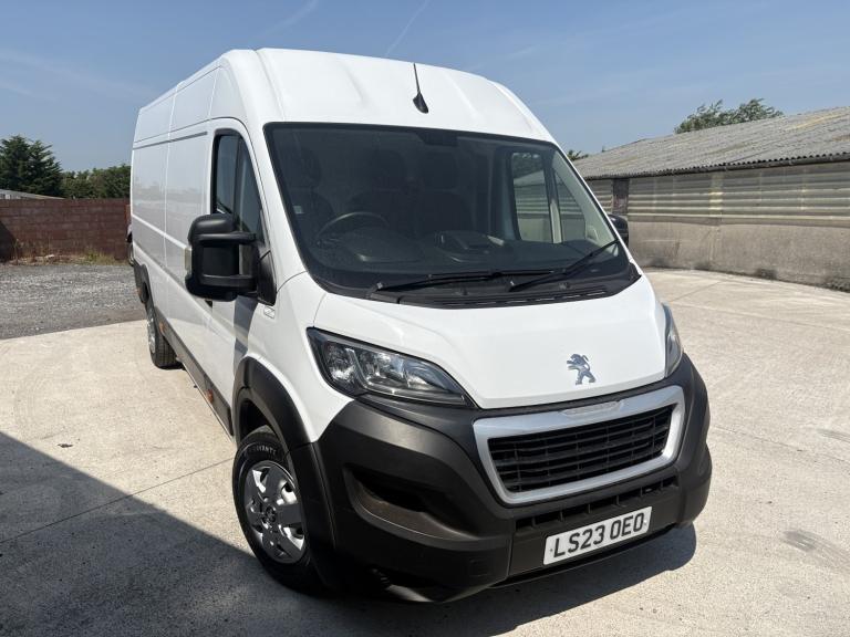 PEUGEOT BOXER 2.2 Boxer Professional 435 L4H2 BlueHDi 140 S&S 6-speed manual