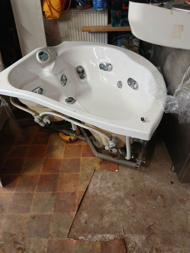 Jacuzzi bath 