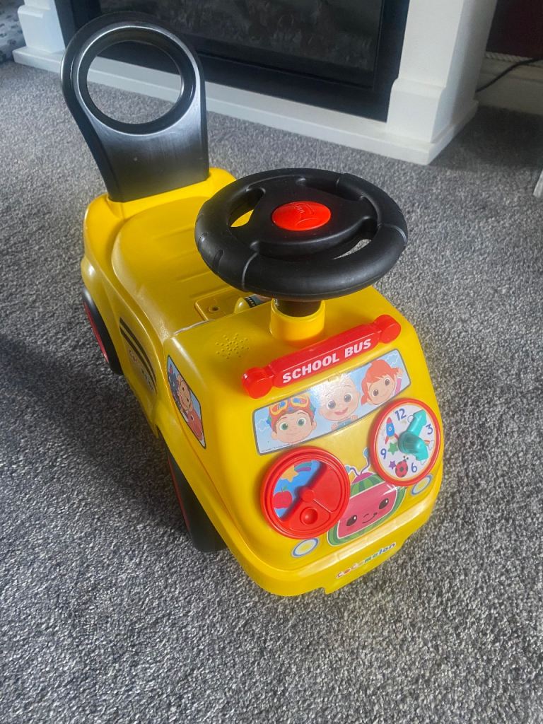 Coco melon bus with sounds very good condition 