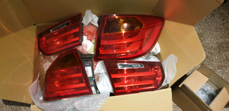 BMW F31 rear light set (pre LCi)