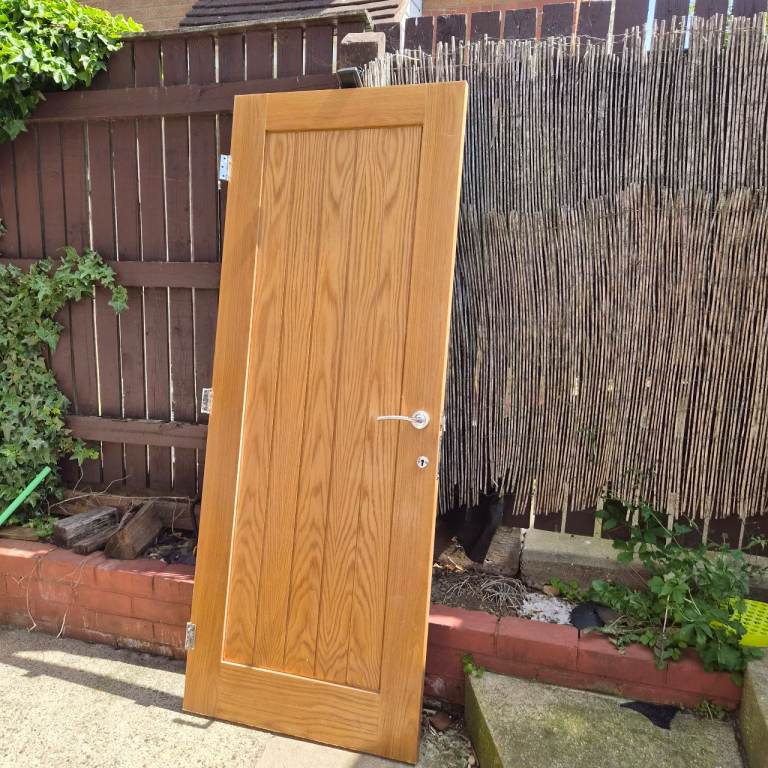 Heavy oak internal door. 