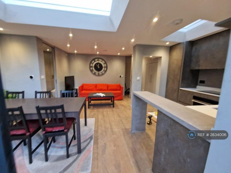 4 bedroom house in Henchman St, London, W12 (4 bed) (#2834006)