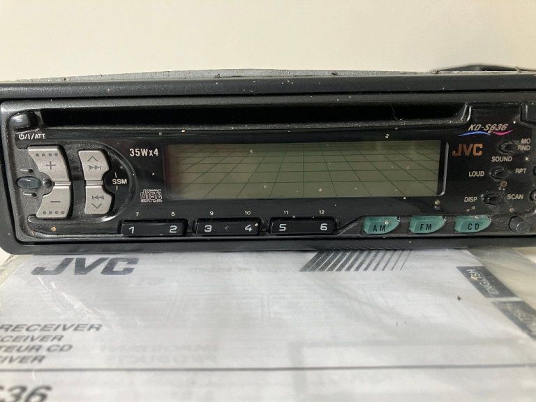 Car radio / CD Player - JVC KD-S636