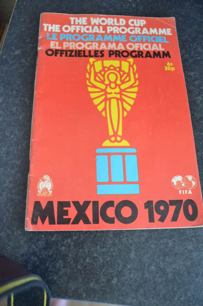 1970 Official World Cup Programme - Mexico - England Pele