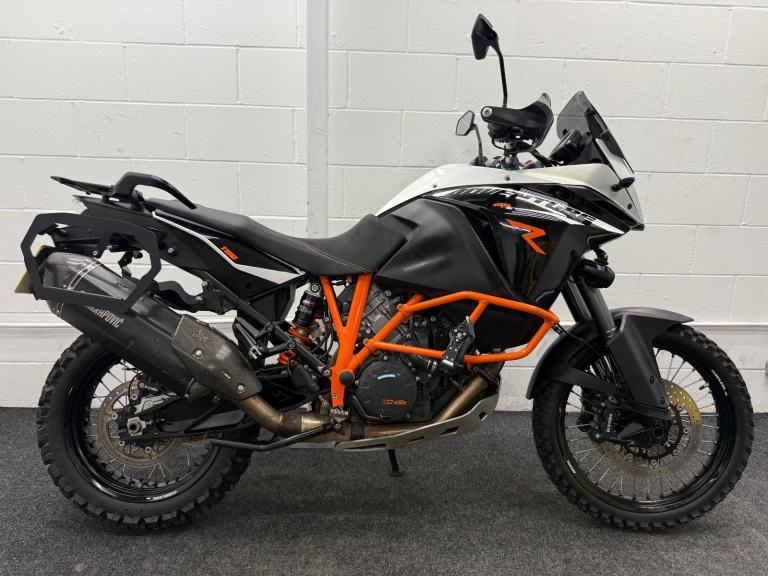 KTM 1190 ADVENTURE R ** Akrapovic Exhaust - 12 Months MOT - Warranty **