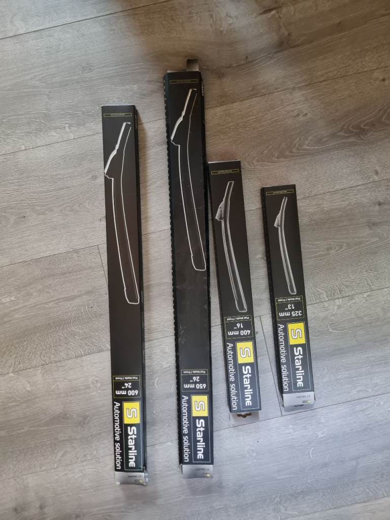 Car windscreen wipers