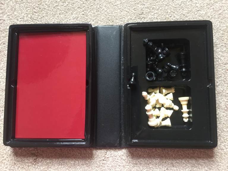 Beginners guide to chess with book and full chess set PLUS another set of chess pieces and book