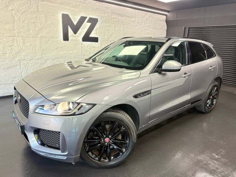 2019 Jaguar F-Pace 2.0 D180 Chequered Flag SUV 5dr Diesel Auto AWD Euro 6 (s/s) (180 ps) ESTATE D...