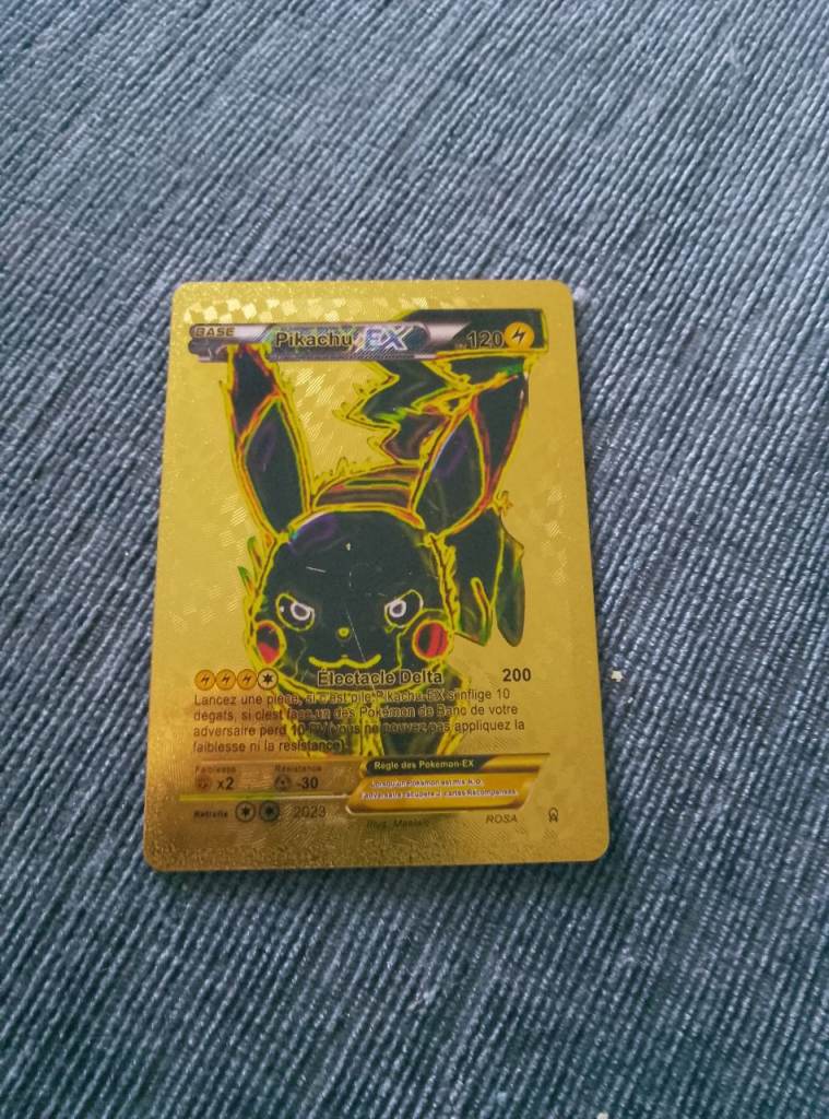 Gold Coloured Pikachu EX Pokemon Card