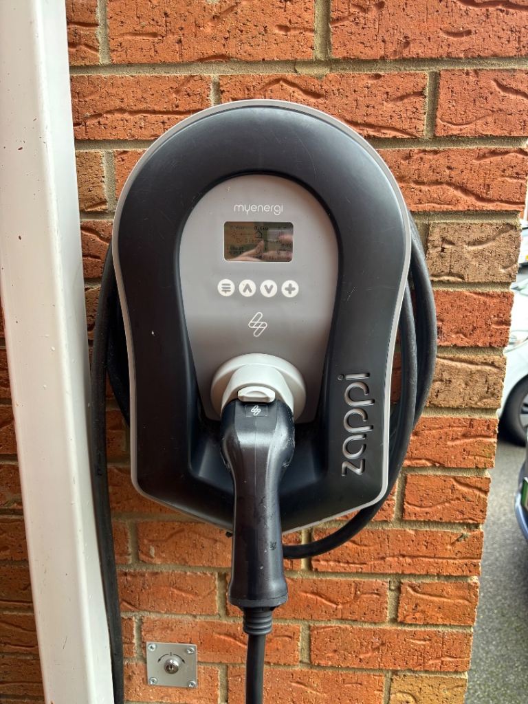 Zappi Charger tethered 7Kw