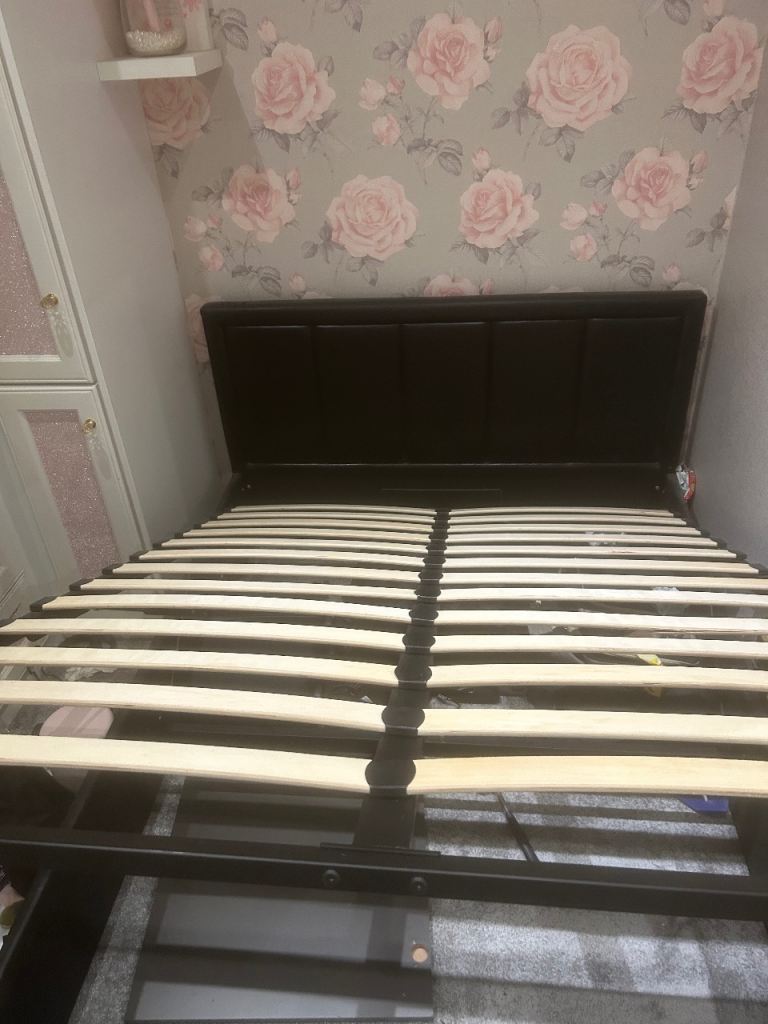 Double bed 