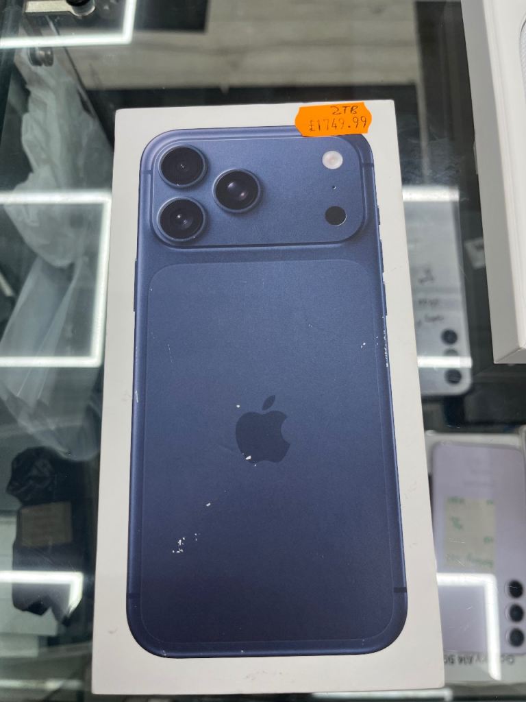 Brand new Apple iPhone 17 pro max!! 2TB!! Available at shop!!