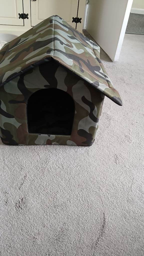 Cat/dog house