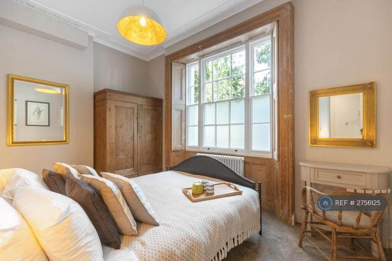 1 bedroom flat in Barnsbury Park, London, N1 (1 bed) (#2756125)