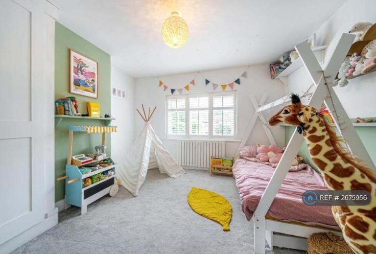 3 bedroom house in Harefield Road, Rickmansworth, WD3 (3 bed) (#2675956)