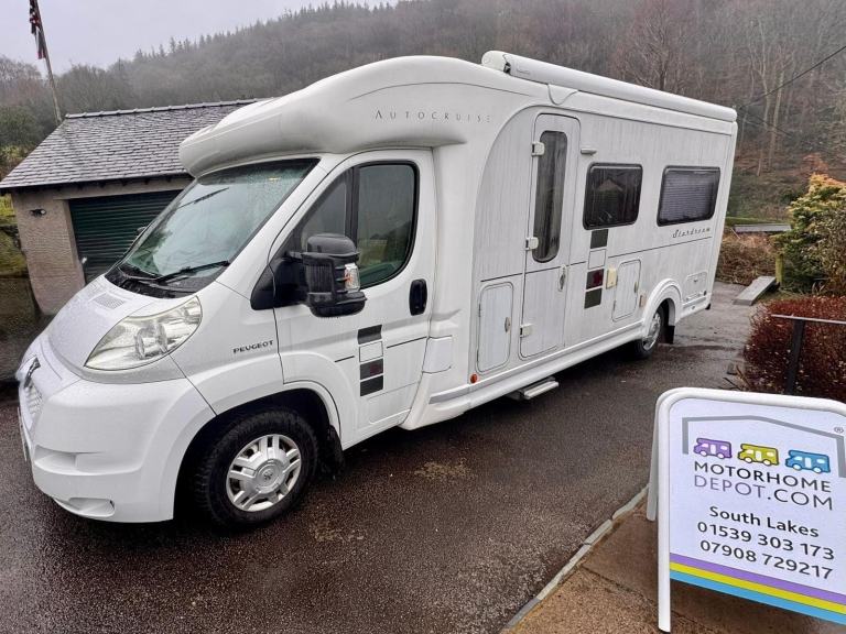 Autocruise Stardream 2008. Peugeot 2.2 Low Profile, Rear Lounge, Al-Ko chassis