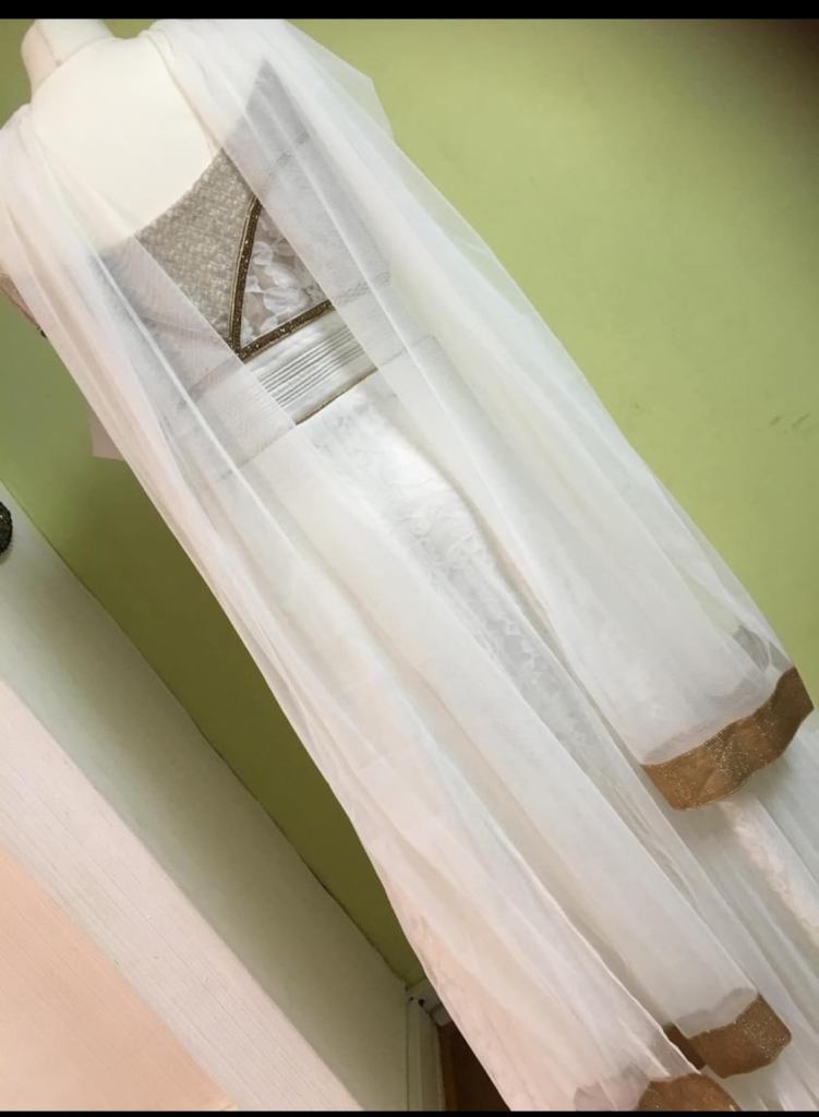 Description White asian style dress, Long with scarf included, 