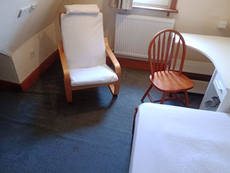 Room available in Reading in RG1 for £550pcm Inc some bills 