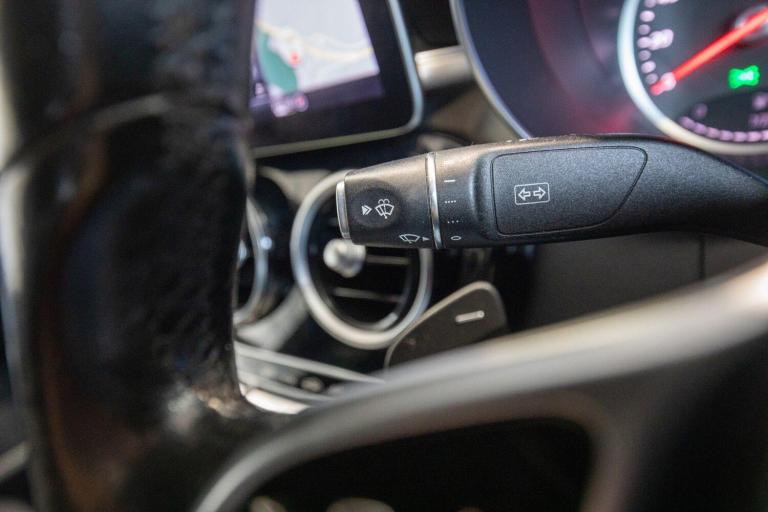  Mercedes-Benz C Class 2.0 C220d Sport Saloon 4dr Diesel G-Tronic+ Euro 6 (s/s) (194 ps) **Heated...