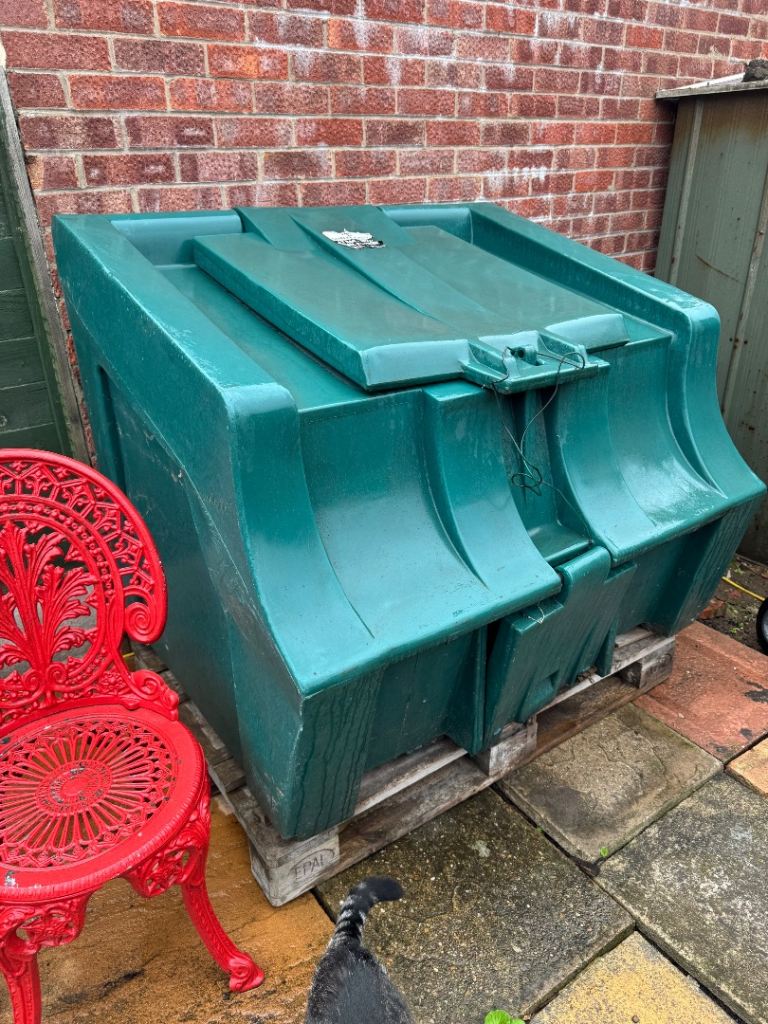 Carbery Solid 500kg coal bunker 12 bags @25kg