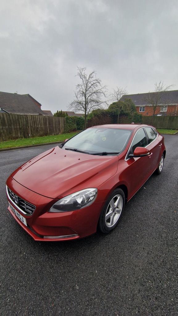 2016 Volvo V40 D2 [120] SE Nav 5dr HATCHBACK Diesel Manual