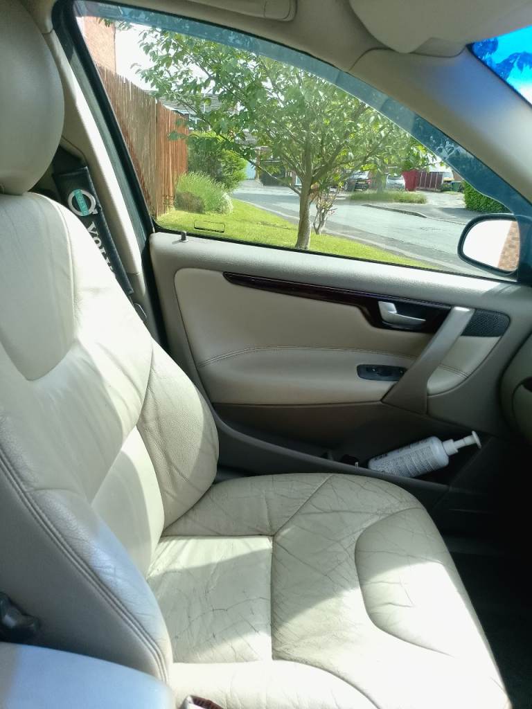 Volvo, V70, Estate, 2001, Manual, 2435 (cc), 5 doors