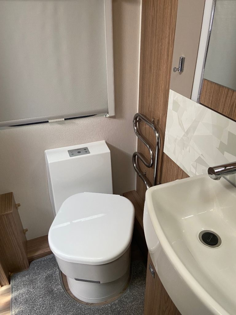 2018 Coachman VIP 575 