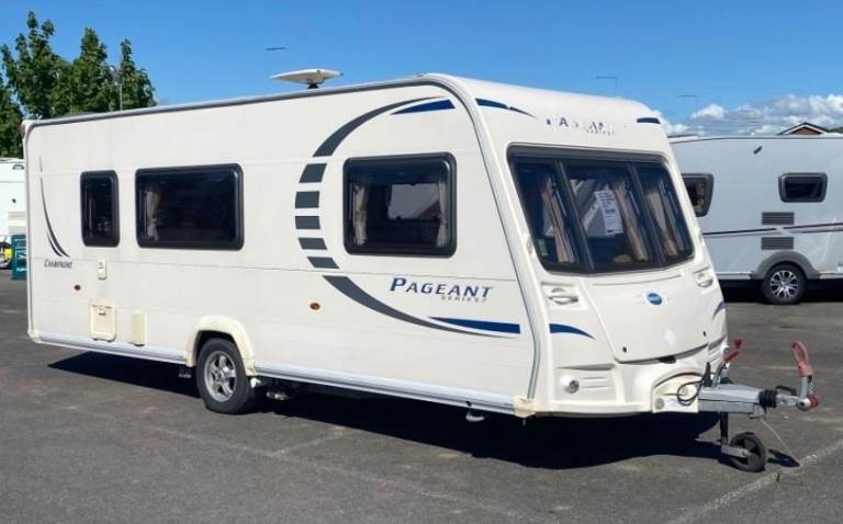 WANTED Fixed bed 4 berth caravan - I dont mind if it needs work. Will pay up to £4k