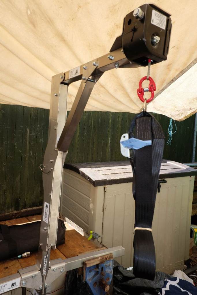 outdoor Split Hoist -Studbite Hoist 100kg with frame - terlock