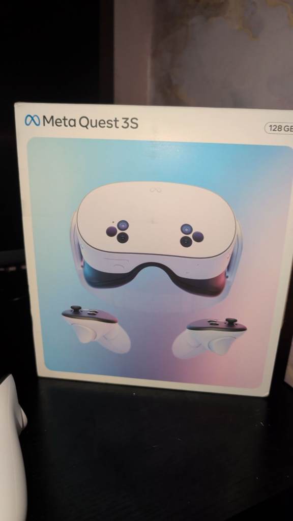 Meta Quest 3S Virtual Reality Headset & Controllers – 128 GB