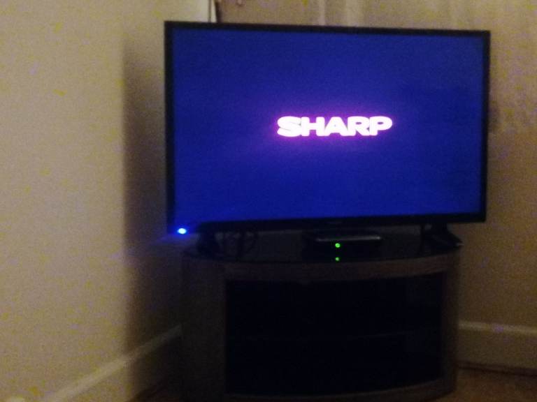 SHARP Smart TV Freeview 40" 