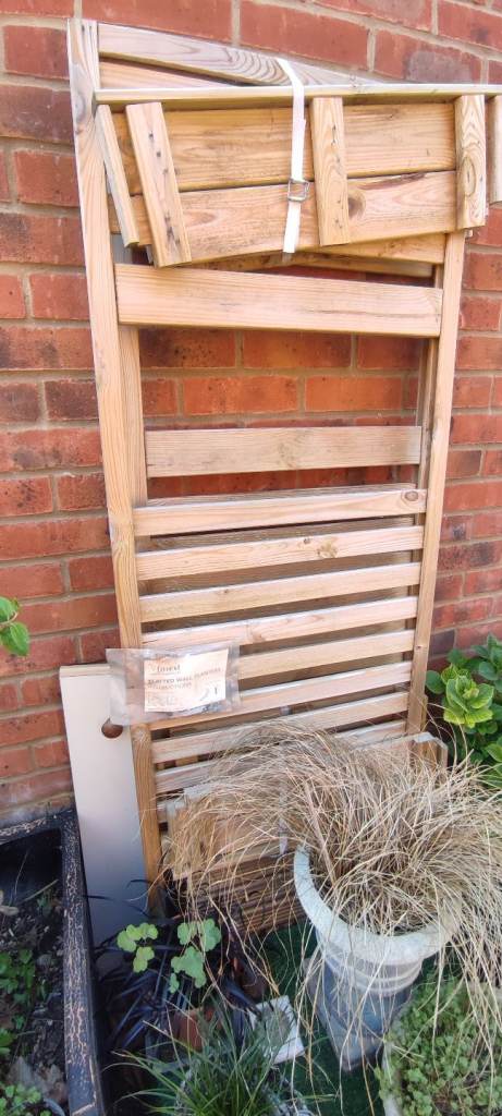 Brand new garden raised wooden planter 