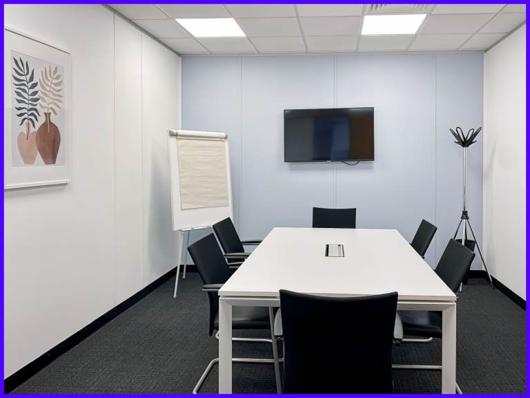 Manchester - M50 3UB, 4 Work station private office to rent at Digital World Centre 