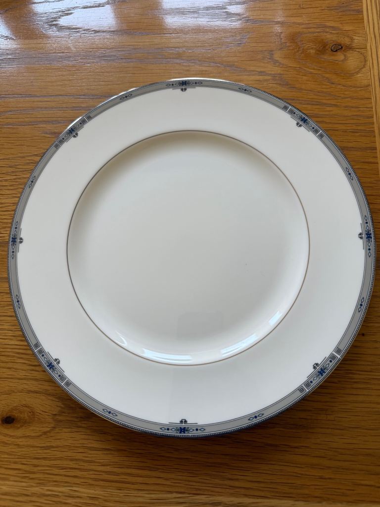 Wedgewood Amherst dinner service, 6 piece set - excellent condition