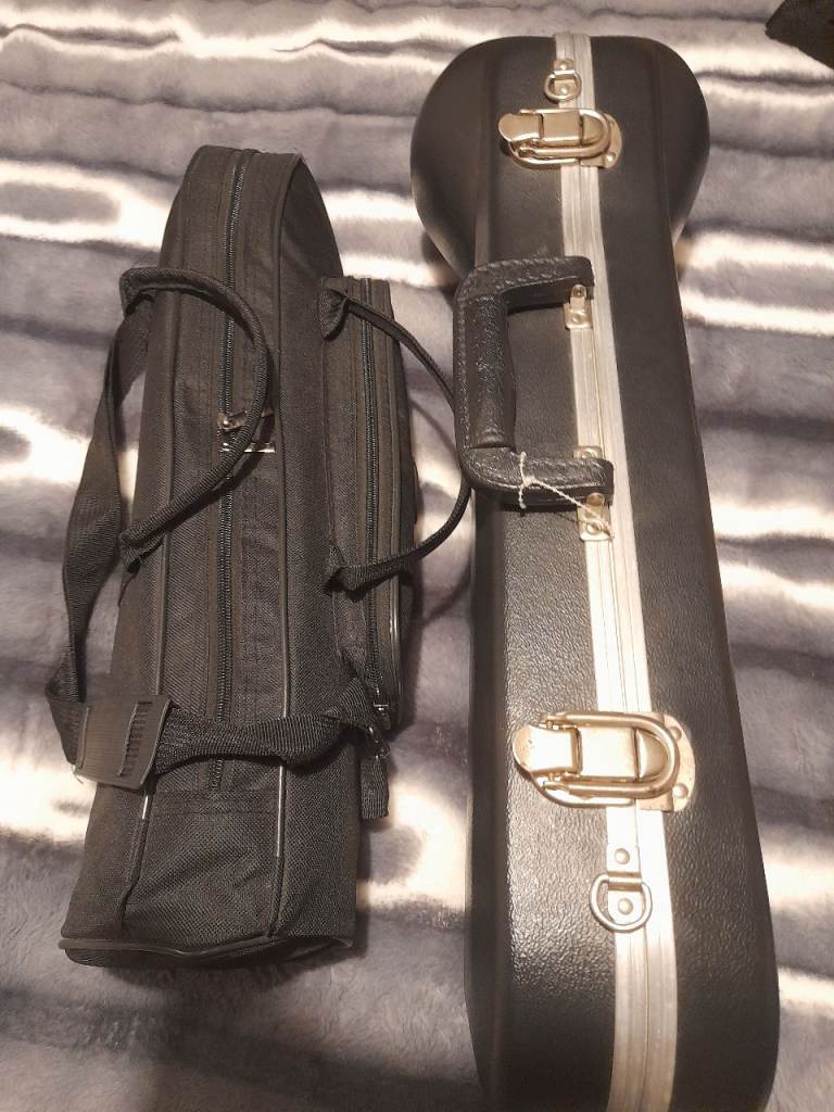 Trumpet with Hard Case and Accessories – Good Condition