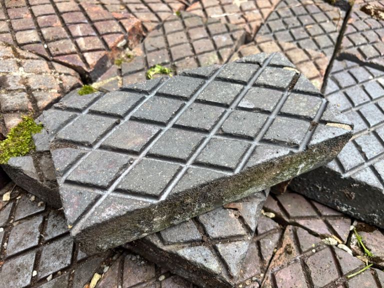 Purple diamond paving bricks