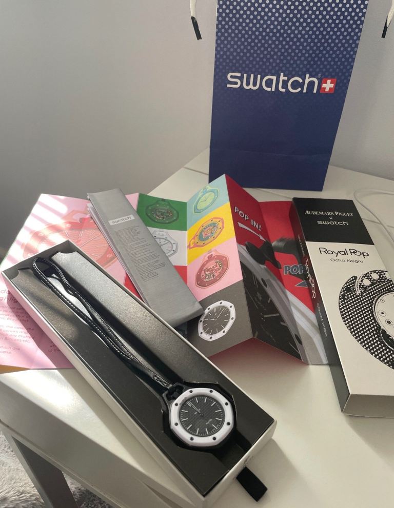 Swatch x Audemars Piguet AP Bioceramic Royal Pop Ocho Negro SSX03W101N