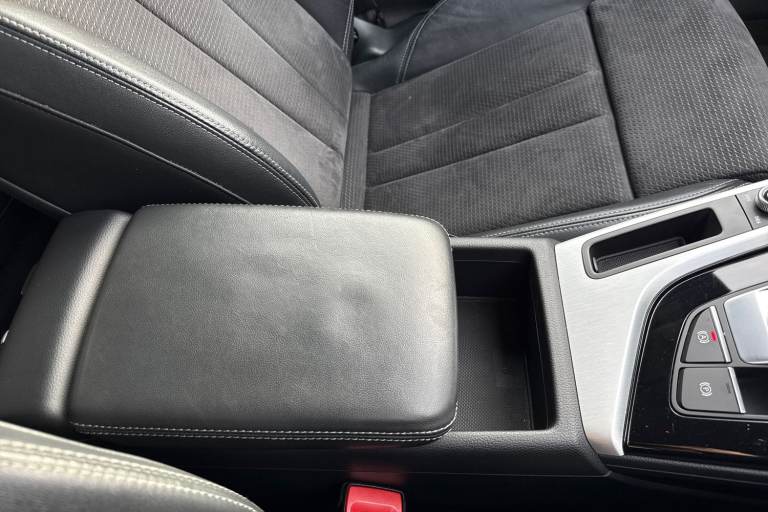 2020 Audi A4 2.0 TFSI 35 S line S Tronic Euro 6 (s/s) 4dr Saloon PETROL Automatic