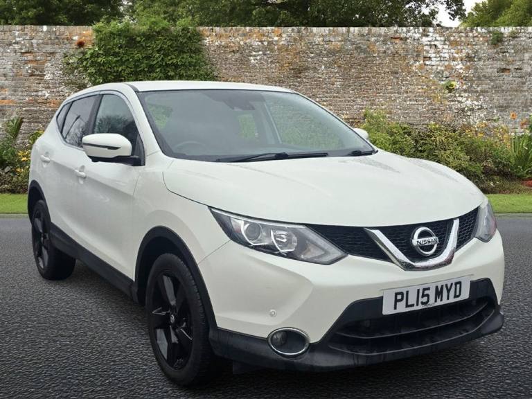2015 Nissan Qashqai 1.2 DIG-T n-tec SUV 5dr Petrol Manual 2WD Euro 6 (s/s) (115 ps) Petrol Manual