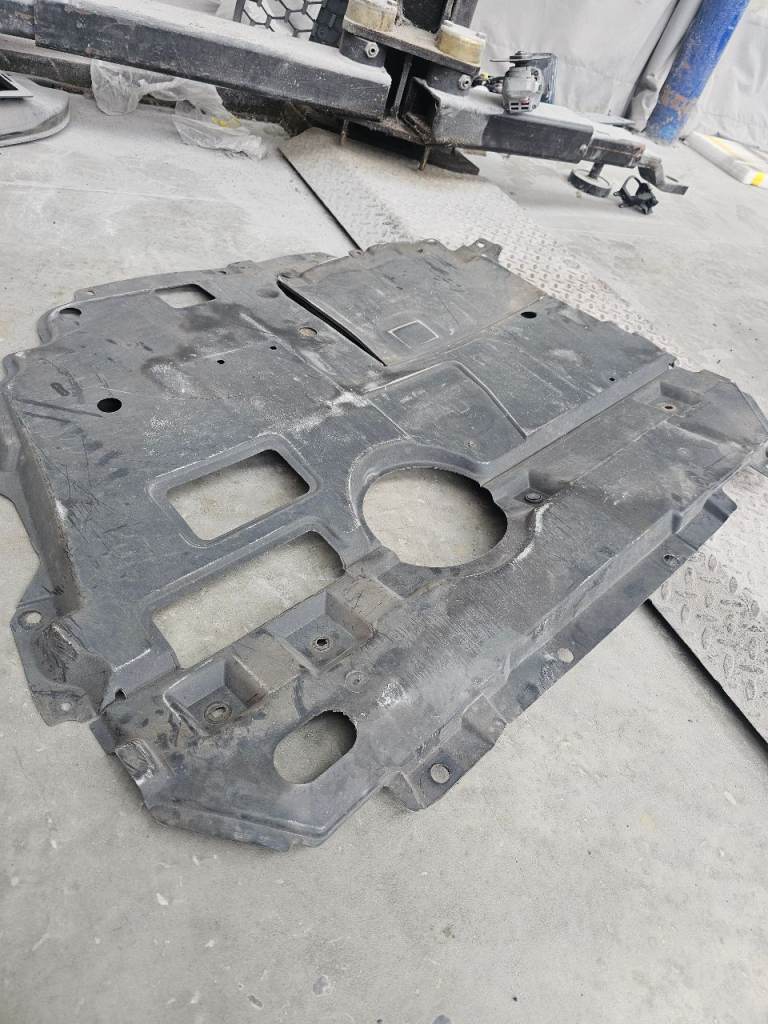 Genuine Toyota Engine Under Cover Splash Guard 51441-02320 / 02320B