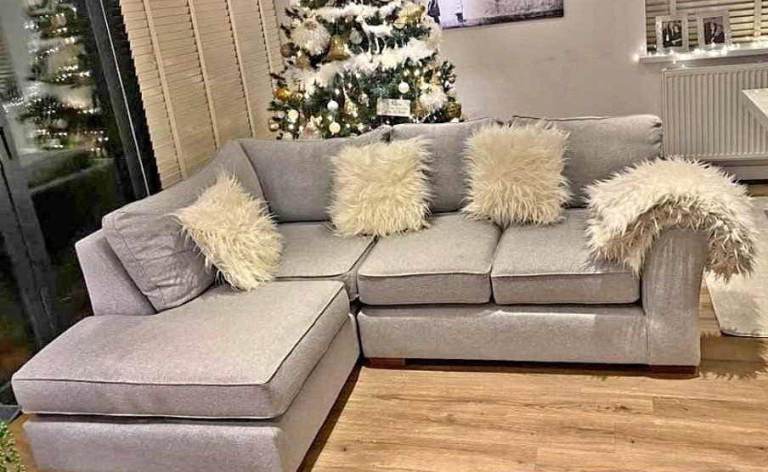Comfortable Grey Corner Sofa With a chaise lounge section