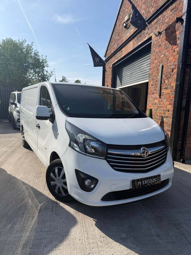 2017 Vauxhall Vivaro 1.6 CDTi Sportive LWB DAY VAN