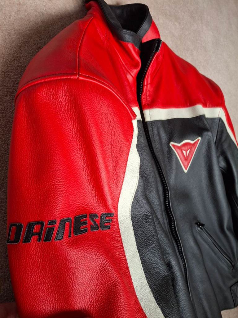 Stunning Dainese Motorcycle Jacket in black/red - Size 52