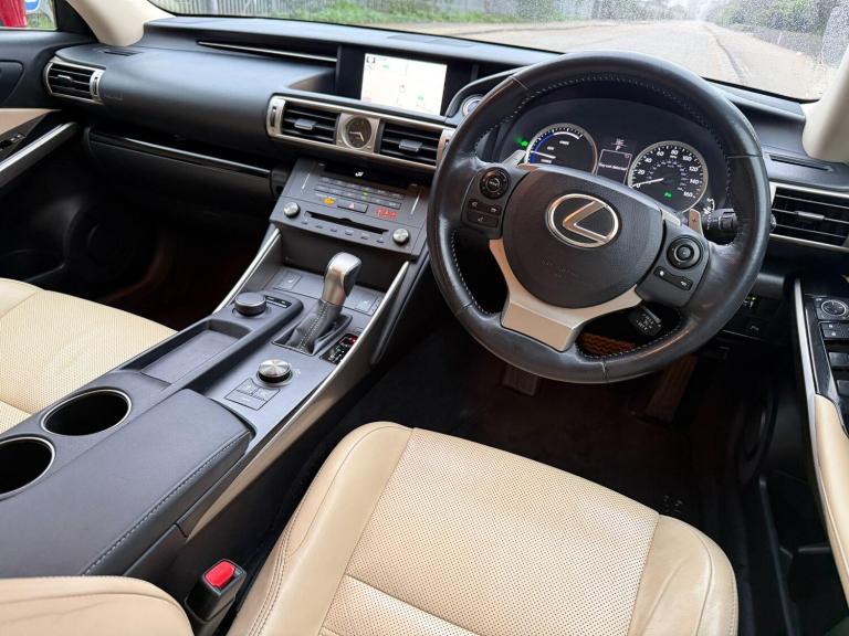 2016 Lexus IS 2.5 300h Executive Edition Saloon 4dr Petrol Hybrid E-CVT Euro 6 (s/s) (223 SALOON ...