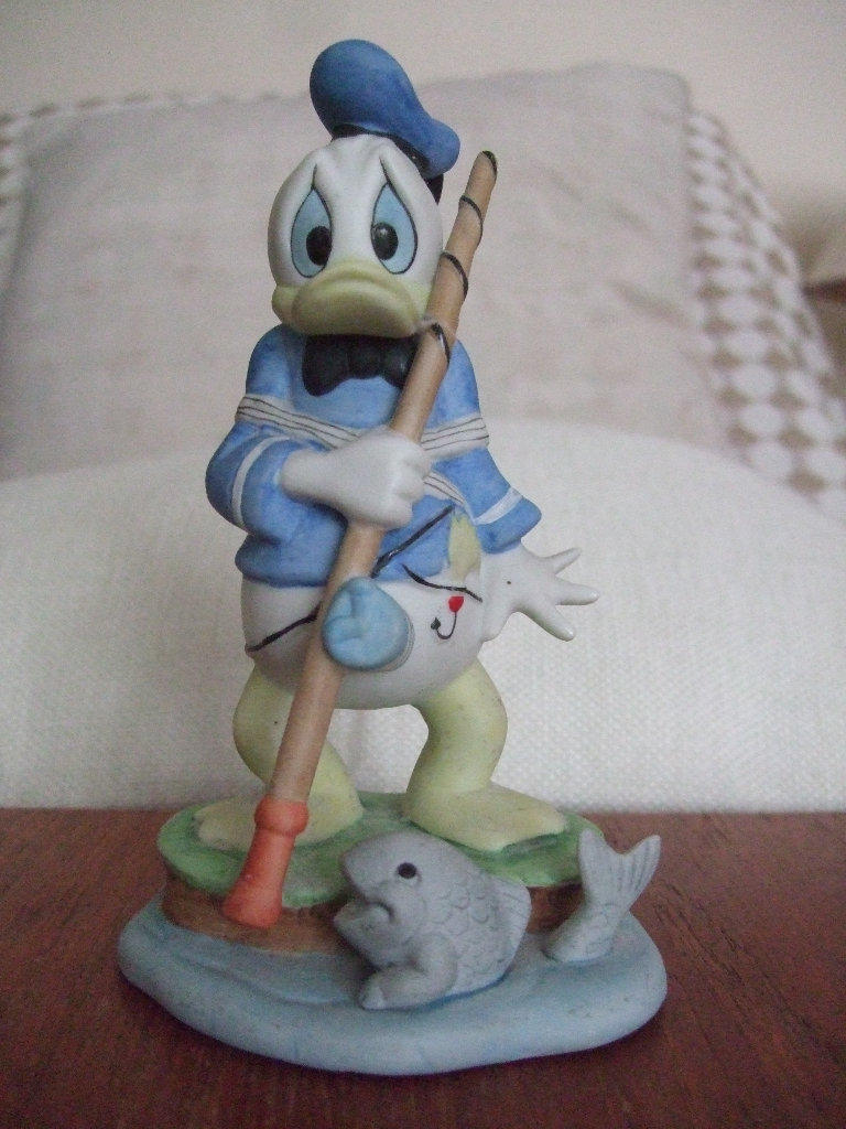 Donald Duck with Fishing Rod - WALT DISNEY Rare Porcelain/Ceramic Figurine